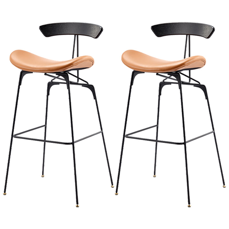 Black Iron Quilted Barstool 25.5" H Industrial Tall Stool with Contoured Seat Brown 2 Piece Set Clearhalo 'Bar Furniture' 'Bar Stools' 'bar_stools' 'furn' 'furn_bar_stools' 'furniture_bar_stools' 'Kitchen & Dining Furniture' 'kitchen&dining_furn' 'kitchen' 'kitchen_furn' Furniture' 4211230