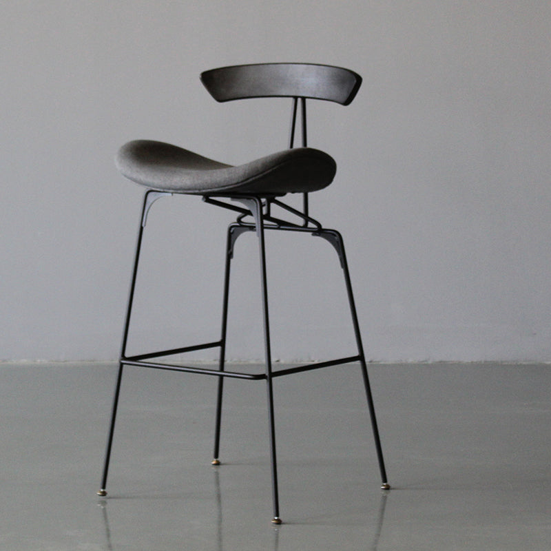 Black Iron Quilted Barstool 25.5" H Industrial Tall Stool with Contoured Seat Grey 1 Piece Clearhalo 'Bar Furniture' 'Bar Stools' 'bar_stools' 'furn' 'furn_bar_stools' 'furniture_bar_stools' 'Kitchen & Dining Furniture' 'kitchen&dining_furn' 'kitchen' 'kitchen_furn' Furniture' 4211231