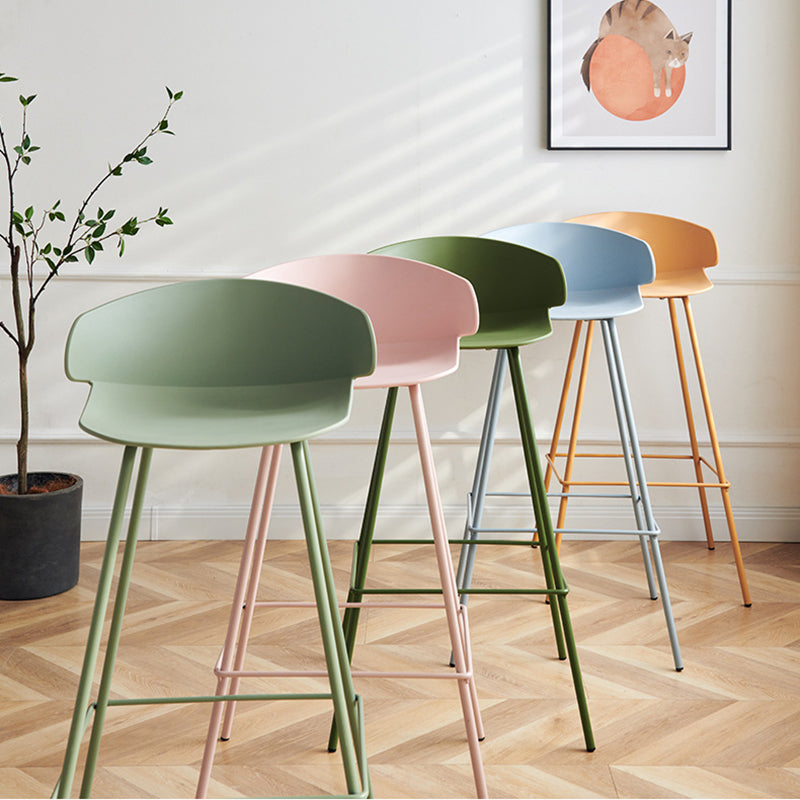 Scandinavian Plastic Metal Counter Stools Low Back Indoor Bar Stools with 4 Legs Clearhalo 'Bar Furniture' 'Bar Stools' 'bar_stools' 'furn' 'furn_bar_stools' 'furniture_bar_stools' 'Kitchen & Dining Furniture' 'kitchen&dining_furn' 'kitchen' 'kitchen_furn' Furniture' 4211589