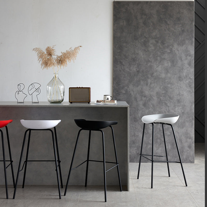 Scandinavian Metal Plastic Counter Stools Backless Bar Stools with Bucket Seat Clearhalo 'Bar Furniture' 'Bar Stools' 'bar_stools' 'furn' 'furn_bar_stools' 'furniture_bar_stools' 'Kitchen & Dining Furniture' 'kitchen&dining_furn' 'kitchen' 'kitchen_furn' Furniture' 4211654