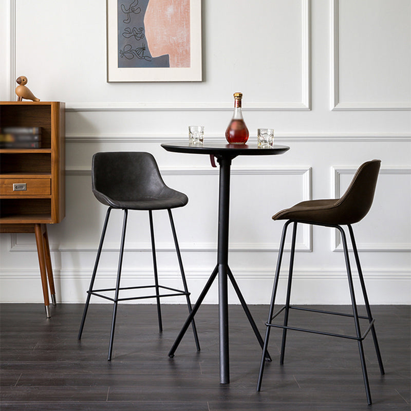 Black Metal Leather Bar Stool Scandinavian Low Back Bristol Counter Stool with Bucket Seat Clearhalo 'Bar Furniture' 'Bar Stools' 'bar_stools' 'furn' 'furn_bar_stools' 'furniture_bar_stools' 'Kitchen & Dining Furniture' 'kitchen&dining_furn' 'kitchen' 'kitchen_furn' Furniture' 4211662