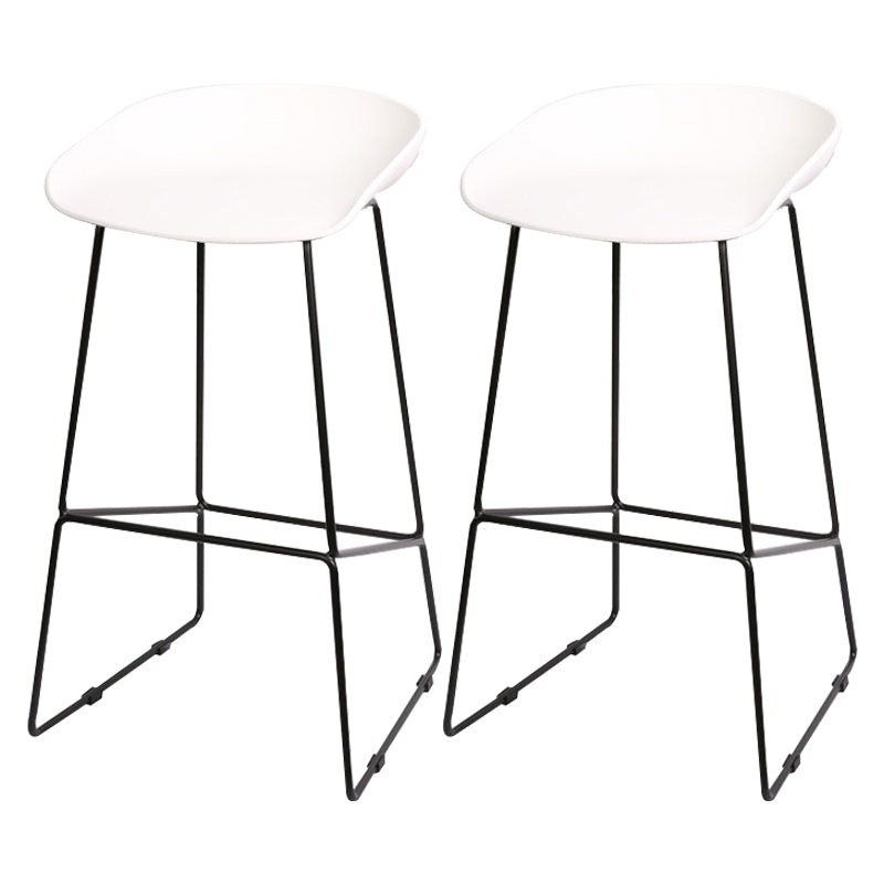 Scandinavian Steel Plastic Counter Stools Backless Bar Stools with Bucket Seat (Set of 2) Black White 2 Piece Set Clearhalo 'Bar Furniture' 'Bar Stools' 'bar_stools' 'furn' 'furn_bar_stools' 'furniture_bar_stools' 'Kitchen & Dining Furniture' 'kitchen&dining_furn' 'kitchen' 'kitchen_furn' Furniture' 4211698