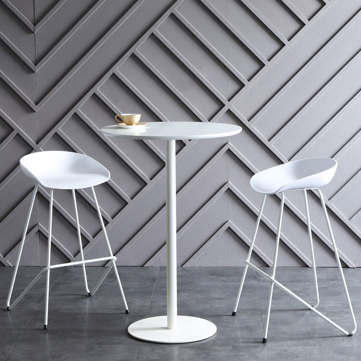 Industrial Wood Bar Dining Table Round Indoor Bistro Table with Single Pedestal Clearhalo 'Bar Furniture' 'Bar Tables' 'bar_tables' 'Furniture' 'furniture_bar_tables' 'Kitchen & Dining Furniture' 'kitchen&dining_furn' 'kitchen' 4240156