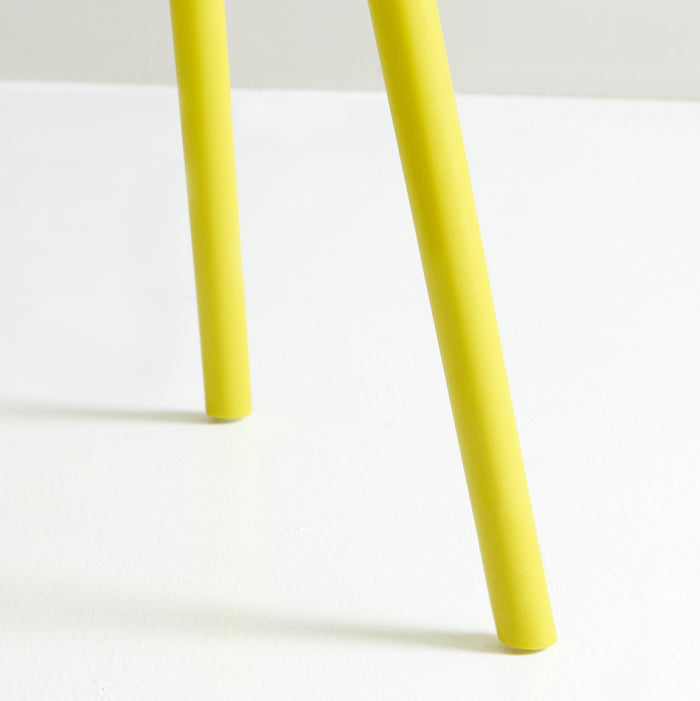 Plastic Scandinavian Style Dining Chair Dining Room Solid Back Chair with Arm Clearhalo ' kitchen&dining_furn' 'Dining Chairs' 'Dining Tables & Seating' 'dining_chair' 'Furniture' 'furniture_dining_chair' 'Kitchen & Dining Furniture' 'kitchen' 4247804