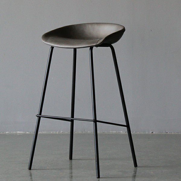 Leather Bucket Bar Stool Modern Low Back Footrest Indoor Counter and Bar Stool Clearhalo 'Bar Furniture' 'Bar Stools' 'bar_stools' 'furn' 'furn_bar_stools' 'furniture_bar_stools' 'Kitchen & Dining Furniture' 'kitchen&dining_furn' 'kitchen' 'kitchen_furn' Furniture' 4250654