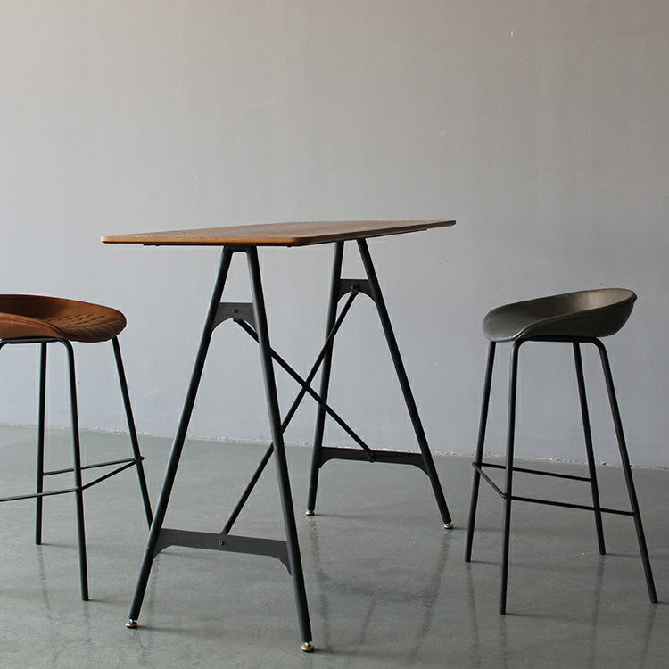Leather Bucket Bar Stool Modern Low Back Footrest Indoor Counter and Bar Stool Clearhalo 'Bar Furniture' 'Bar Stools' 'bar_stools' 'furn' 'furn_bar_stools' 'furniture_bar_stools' 'Kitchen & Dining Furniture' 'kitchen&dining_furn' 'kitchen' 'kitchen_furn' Furniture' 4250670