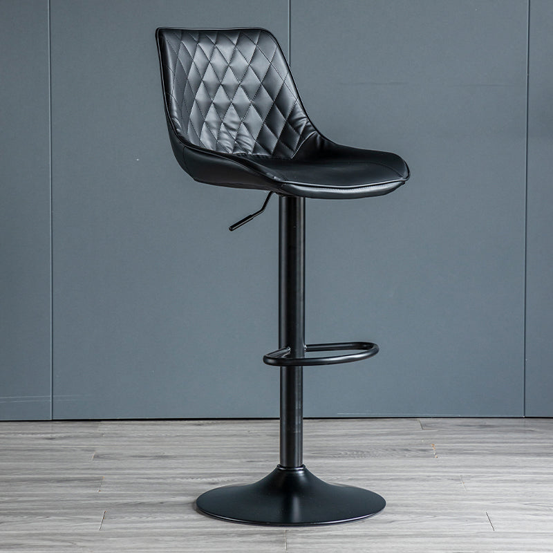 Modern Adjustable Height Bar Stool Swivel Leather Low Back Counter Stool Black Black 1 Piece Clearhalo 'Bar Furniture' 'Bar Stools' 'bar_stools' 'furn' 'furn_bar_stools' 'furniture_bar_stools' 'Kitchen & Dining Furniture' 'kitchen&dining_furn' 'kitchen' 'kitchen_furn' Furniture' 4250687