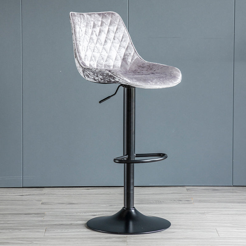 Modern Adjustable Height Bar Stool Swivel Leather Low Back Counter Stool Silver Gray Black 1 Piece Clearhalo 'Bar Furniture' 'Bar Stools' 'bar_stools' 'furn' 'furn_bar_stools' 'furniture_bar_stools' 'Kitchen & Dining Furniture' 'kitchen&dining_furn' 'kitchen' 'kitchen_furn' Furniture' 4250699