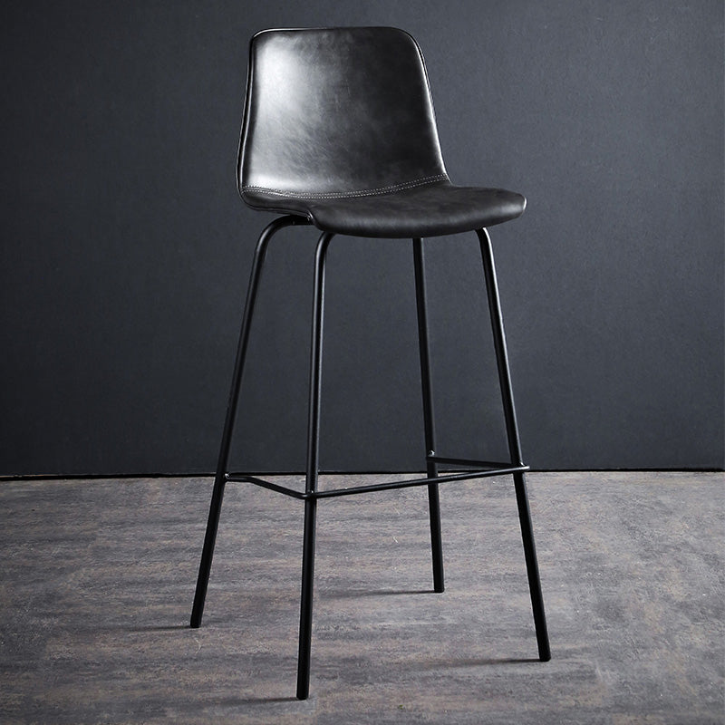 Contemporary Bar Stool Armless Leather Low Back Counter Chair with Footrest and Iron Base Black 1 Piece Clearhalo 'Bar Furniture' 'Bar Stools' 'bar_stools' 'furn' 'furn_bar_stools' 'furniture_bar_stools' 'Kitchen & Dining Furniture' 'kitchen&dining_furn' 'kitchen' 'kitchen_furn' Furniture' 4250858