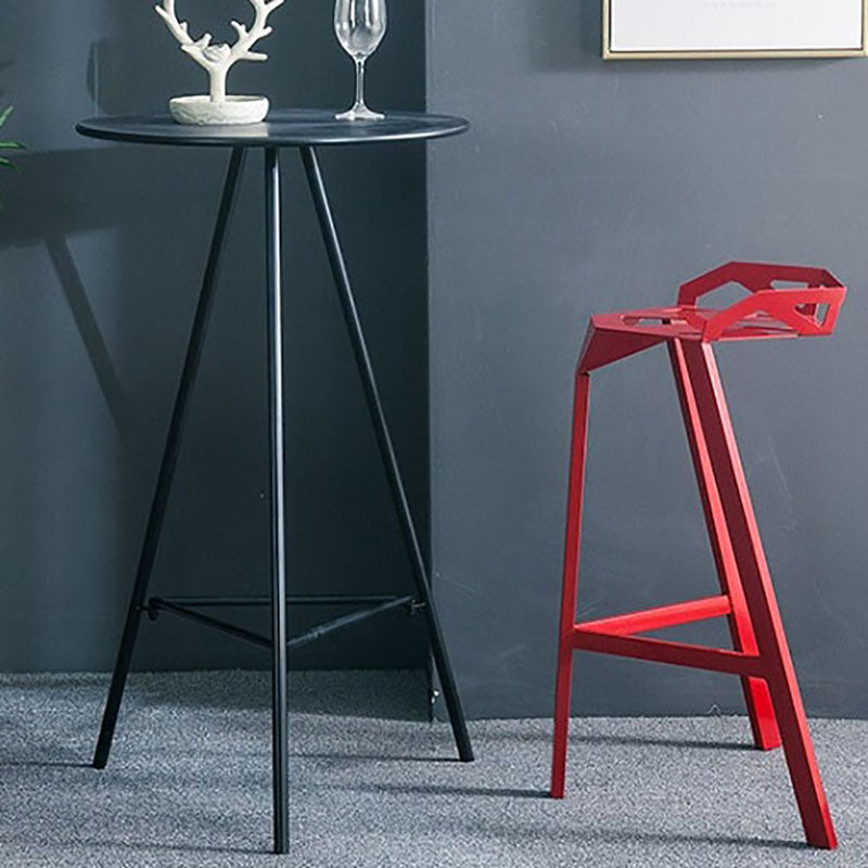 Industrial Style Iron Bar Table 23.62" Round Top Indoor Table with 3 Legs Clearhalo 'Bar Furniture' 'Bar Tables' 'bar_tables' 'furn' 'furn_bar_tables' 'Furniture' 'furniture_bar_tables' 'Kitchen & Dining Furniture' 'kitchen&dining_furn' 'kitchen' 4258179