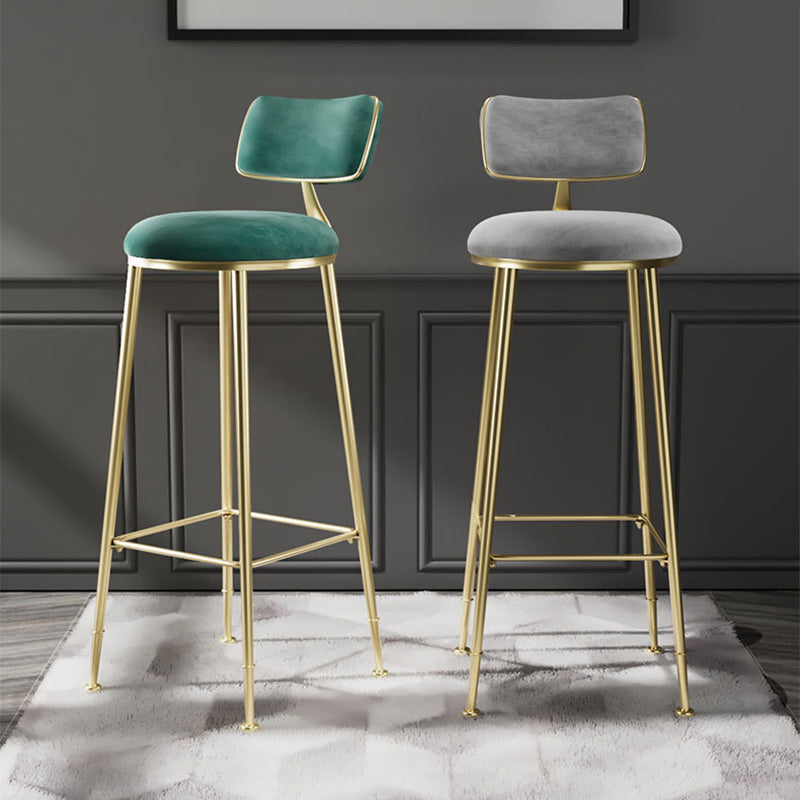 Glam Low Back Bar Stool Footrest Round Upholstered Counter Height Stool Clearhalo 'Bar Furniture' 'Bar Stools' 'bar_stools' 'furn' 'furn_bar_stools' 'furniture_bar_stools' 'Kitchen & Dining Furniture' 'kitchen&dining_furn' 'kitchen' 'kitchen_furn' Furniture' 4258575