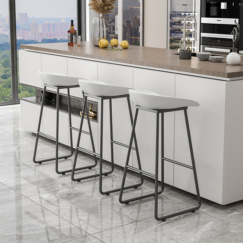 Contemporary Bucket Counter Bar Stool Armless Plastic Bar Stool with Footrest, Iron Base Clearhalo 'Bar Furniture' 'Bar Stools' 'bar_stools' 'furn' 'furn_bar_stools' 'furniture_bar_stools' 'Kitchen & Dining Furniture' 'kitchen&dining_furn' 'kitchen' 'kitchen_furn' Furniture' 4259041