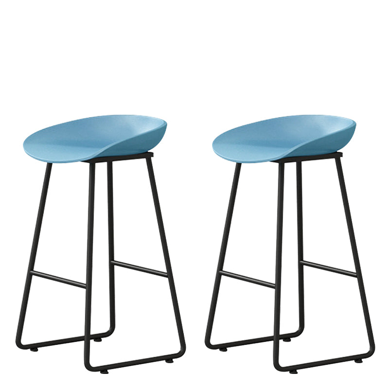 Contemporary Bucket Counter Bar Stool Armless Plastic Bar Stool with Footrest, Iron Base Blue 2 Piece Set Counter Stool(26"H) Clearhalo 'Bar Furniture' 'Bar Stools' 'bar_stools' 'furn' 'furn_bar_stools' 'furniture_bar_stools' 'Kitchen & Dining Furniture' 'kitchen&dining_furn' 'kitchen' 'kitchen_furn' Furniture' 4259065