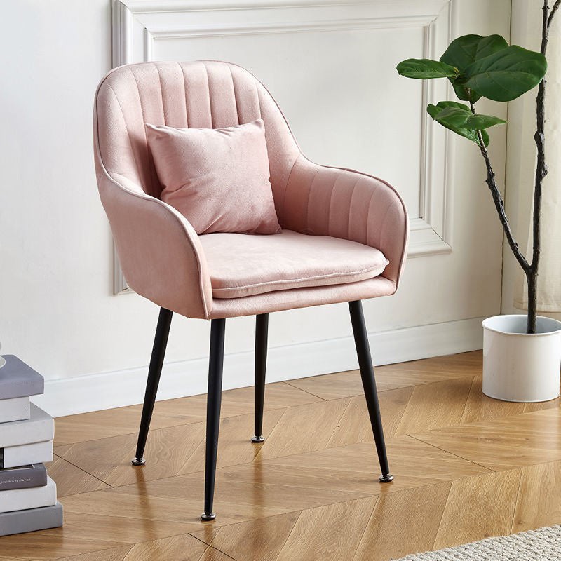 Scandinavian Powder Room Solid Back Side Chair Velvet Matte Finish Dining Chair Pink 1 Piece Black Clearhalo ' kitchen&dining_furn' 'Dining Chairs' 'Dining Tables & Seating' 'dining_chair' 'furn' 'furn_dining_chair' 'Furniture' 'furniture_dining_chair' 'Kitchen & Dining Furniture' 'kitchen' 4261117