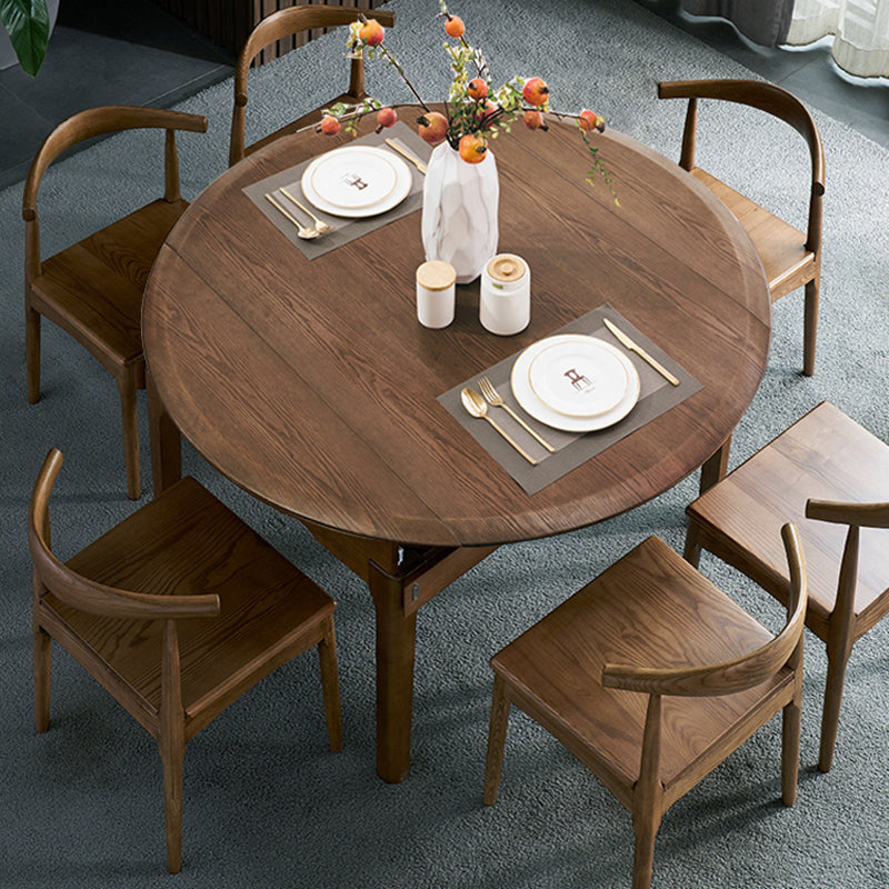 Modern Style Brown Dining Table Round Solid Wood Dining Table with 4 Legs Clearhalo ' dining_table' 'Dining Tables & Seating' 'Dining Tables' 'furn' 'furn_dining_table' 'Furniture' 'furniture_dining_table' 'Kitchen & Dining Furniture' 'kitchen&dining_furn' 'kitchen' 'kitchen_dining_table' 4271340