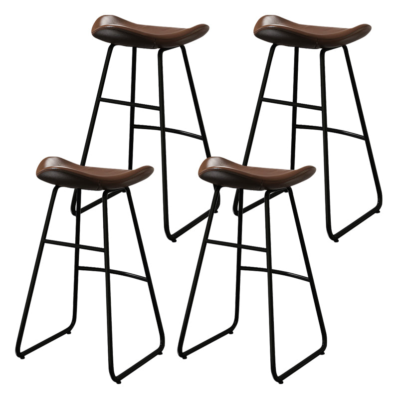 Glam Counter Bar Stool Armless Leather Indoor Bar Stool with Footrest Iron Base Black 4 Piece Set Counter Stool(26"H) Clearhalo 'Bar Furniture' 'Bar Stools' 'bar_stools' 'furn' 'furn_bar_stools' 'furniture_bar_stools' 'Kitchen & Dining Furniture' 'kitchen&dining_furn' 'kitchen' 'kitchen_furn' Furniture' 4275482