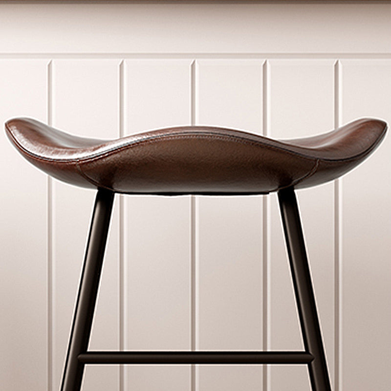 Glam Counter Bar Stool Armless Leather Indoor Bar Stool with Footrest Iron Base Clearhalo 'Bar Furniture' 'Bar Stools' 'bar_stools' 'furn' 'furn_bar_stools' 'furniture_bar_stools' 'Kitchen & Dining Furniture' 'kitchen&dining_furn' 'kitchen' 'kitchen_furn' Furniture' 4275487