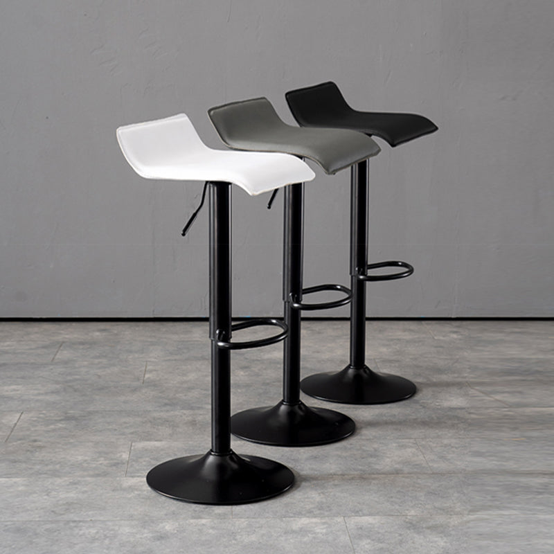 Modern Adjustable Swivel Bar Stool Footrest Low Back Faux Leather Bar Stool Clearhalo 'Bar Furniture' 'Bar Stools' 'bar_stools' 'furn' 'furn_bar_stools' 'furniture_bar_stools' 'Kitchen & Dining Furniture' 'kitchen&dining_furn' 'kitchen' 'kitchen_furn' Furniture' 4275613