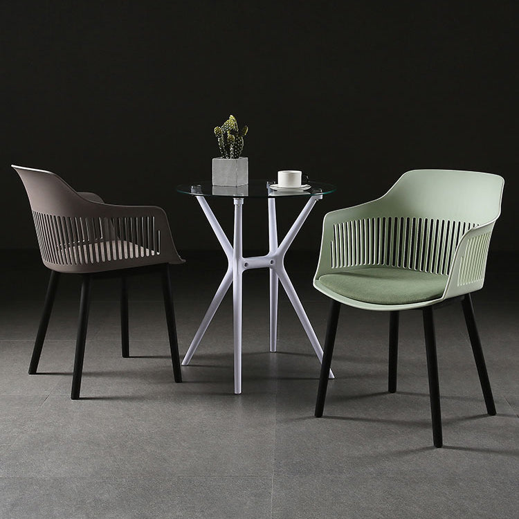 Contemporary Slat Back Arm Chair Matte Finish Metal Chair for Patio Clearhalo ' kitchen&dining_furn' 'Dining Chairs' 'Dining Tables & Seating' 'dining_chair' 'furn' 'furn_dining_chair' 'Furniture' 'furniture_dining_chair' 'Kitchen & Dining Furniture' 'kitchen' 4287542