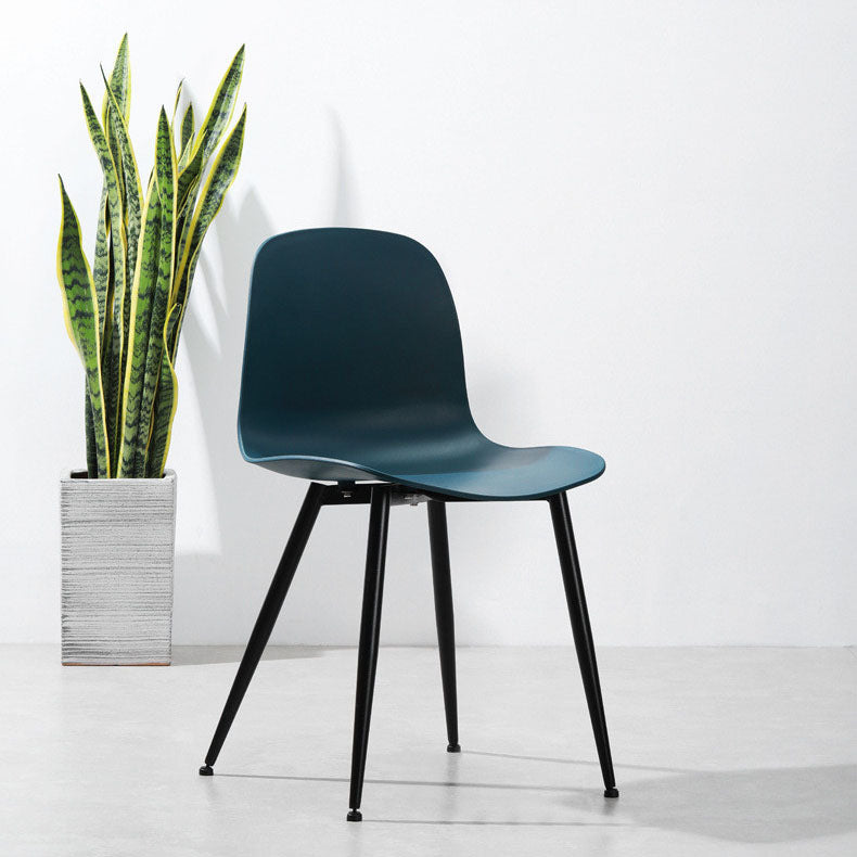 Contemporary Home Side Chair Solid Back Metal Legs Plastic Dining Room Chair (Set of 4) Clearhalo ' kitchen&dining_furn' 'Dining Chairs' 'Dining Tables & Seating' 'dining_chair' 'Furniture' 'furniture_dining_chair' 'Kitchen & Dining Furniture' 'kitchen' 4288588