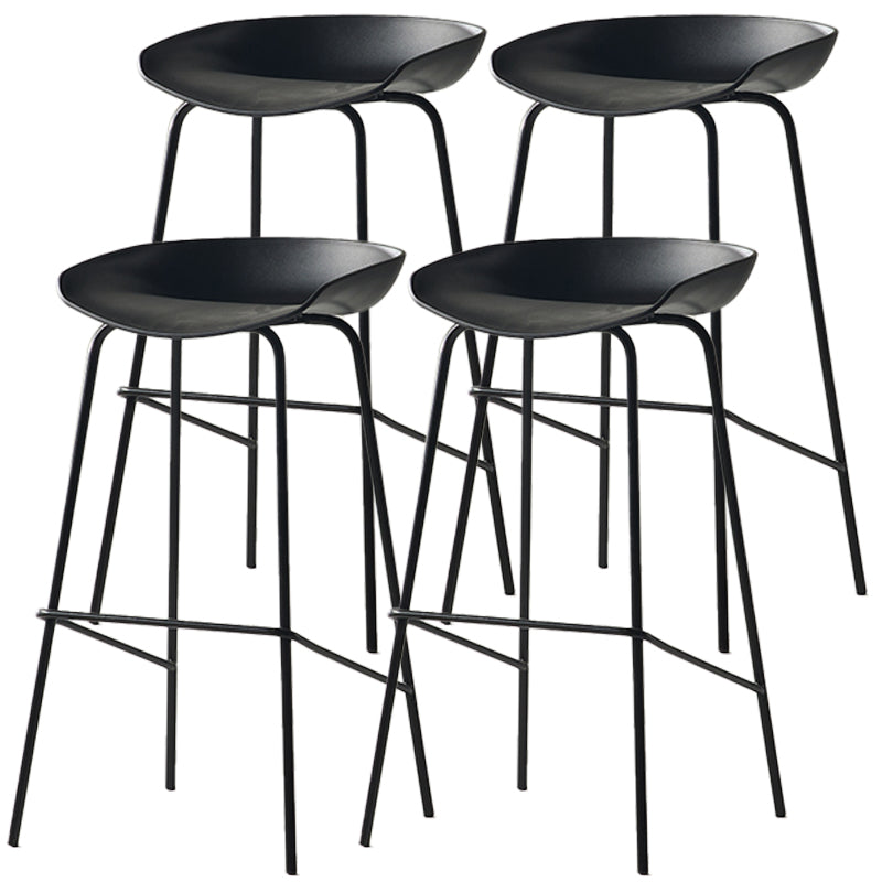 Scandinavian Metal Black Counter Stools Bucket Seat Bar Stools with Footrest Textured Black 4 Piece Set Clearhalo 'Bar Furniture' 'Bar Stools' 'bar_stools' 'furn' 'furn_bar_stools' 'furniture_bar_stools' 'Kitchen & Dining Furniture' 'kitchen&dining_furn' 'kitchen' 'kitchen_furn' Furniture' 4290053