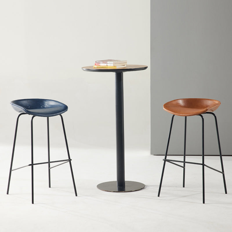 Scandinavian Metal Black Counter Stools Bucket Seat Bar Stools with Footrest Clearhalo 'Bar Furniture' 'Bar Stools' 'bar_stools' 'furn' 'furn_bar_stools' 'furniture_bar_stools' 'Kitchen & Dining Furniture' 'kitchen&dining_furn' 'kitchen' 'kitchen_furn' Furniture' 4290055