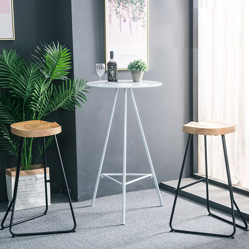 Round Indoor Industrial Bar Dining Table Iron Tripod Pedestal Bistro Table with Footrest Clearhalo 'Bar Furniture' 'Bar Tables' 'bar_tables' 'furn' 'furn_bar_tables' 'Furniture' 'furniture_bar_tables' 'Kitchen & Dining Furniture' 'kitchen&dining_furn' 'kitchen' 4296256