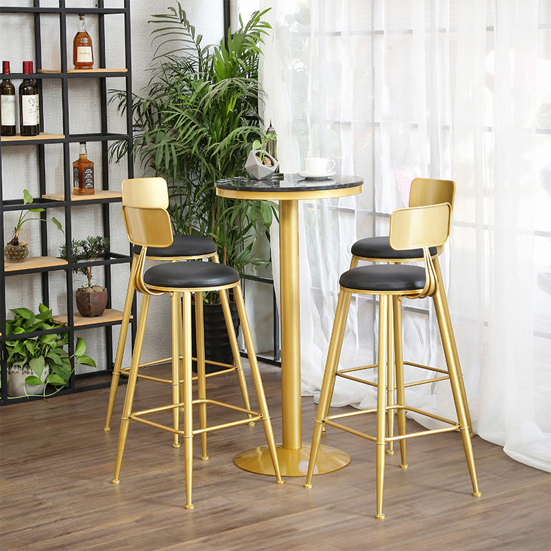 Glam Gold Metal Bar Table 21.6"W Round Top Marble Bistro Table for Breakroom Clearhalo 'Bar Furniture' 'Bar Tables' 'bar_tables' 'furn' 'furn_bar_tables' 'Furniture' 'furniture_bar_tables' 'Kitchen & Dining Furniture' 'kitchen&dining_furn' 'kitchen' 4296462