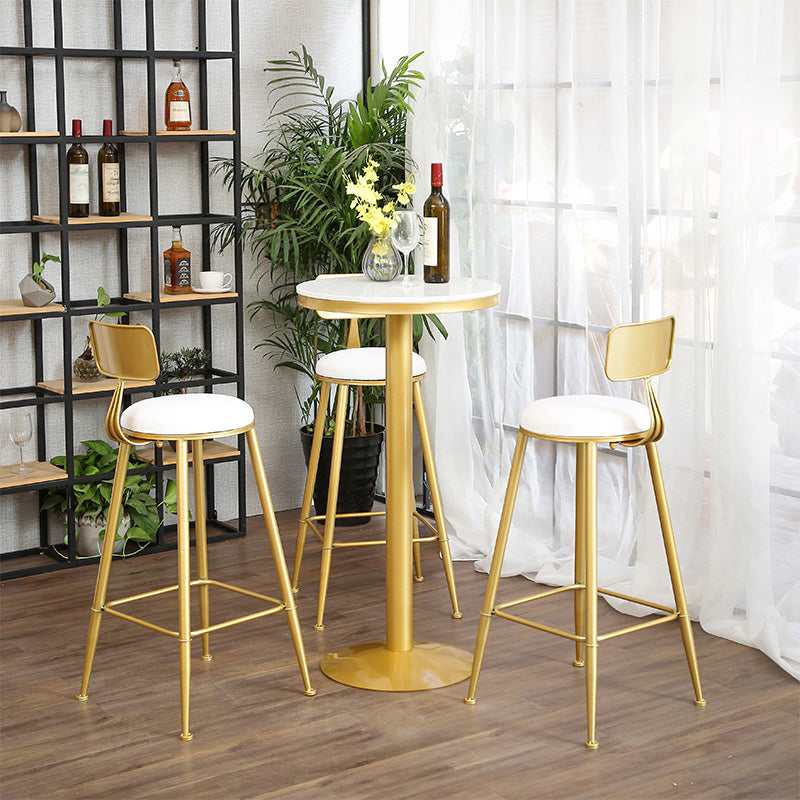 Glam Gold Metal Bar Table 21.6"W Round Top Marble Bistro Table for Breakroom Clearhalo 'Bar Furniture' 'Bar Tables' 'bar_tables' 'furn' 'furn_bar_tables' 'Furniture' 'furniture_bar_tables' 'Kitchen & Dining Furniture' 'kitchen&dining_furn' 'kitchen' 4296466