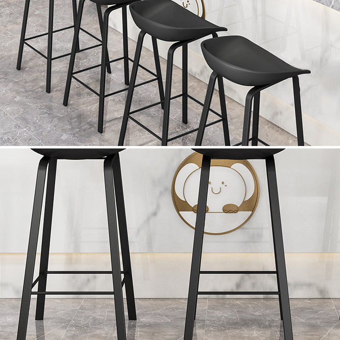 Modern Footrest Low Back Bar Stool Plastic Indoor Bucket Counter-height Stool Clearhalo 'Bar Furniture' 'Bar Stools' 'bar_stools' 'furn' 'furn_bar_stools' 'furniture_bar_stools' 'Kitchen & Dining Furniture' 'kitchen&dining_furn' 'kitchen' 'kitchen_furn' Furniture' 4296748