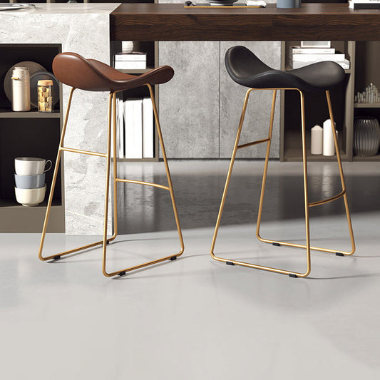Glam Leather Bar Stools Patio Bar Stool with Iron Legs and Low Back Clearhalo 'Bar Furniture' 'Bar Stools' 'bar_stools' 'furn' 'furn_bar_stools' 'furniture_bar_stools' 'Kitchen & Dining Furniture' 'kitchen&dining_furn' 'kitchen' 'kitchen_furn' Furniture' 4296879