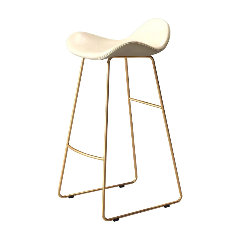 Glam Leather Bar Stools Patio Bar Stool with Iron Legs and Low Back Gold Yellow Clearhalo 'Bar Furniture' 'Bar Stools' 'bar_stools' 'furn' 'furn_bar_stools' 'furniture_bar_stools' 'Kitchen & Dining Furniture' 'kitchen&dining_furn' 'kitchen' 'kitchen_furn' Furniture' 4296889