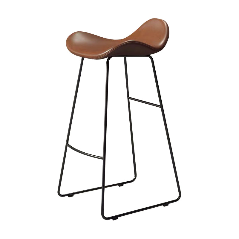Glam Leather Bar Stools Patio Bar Stool with Iron Legs and Low Back Black Brown Clearhalo 'Bar Furniture' 'Bar Stools' 'bar_stools' 'furn' 'furn_bar_stools' 'furniture_bar_stools' 'Kitchen & Dining Furniture' 'kitchen&dining_furn' 'kitchen' 'kitchen_furn' Furniture' 4296895