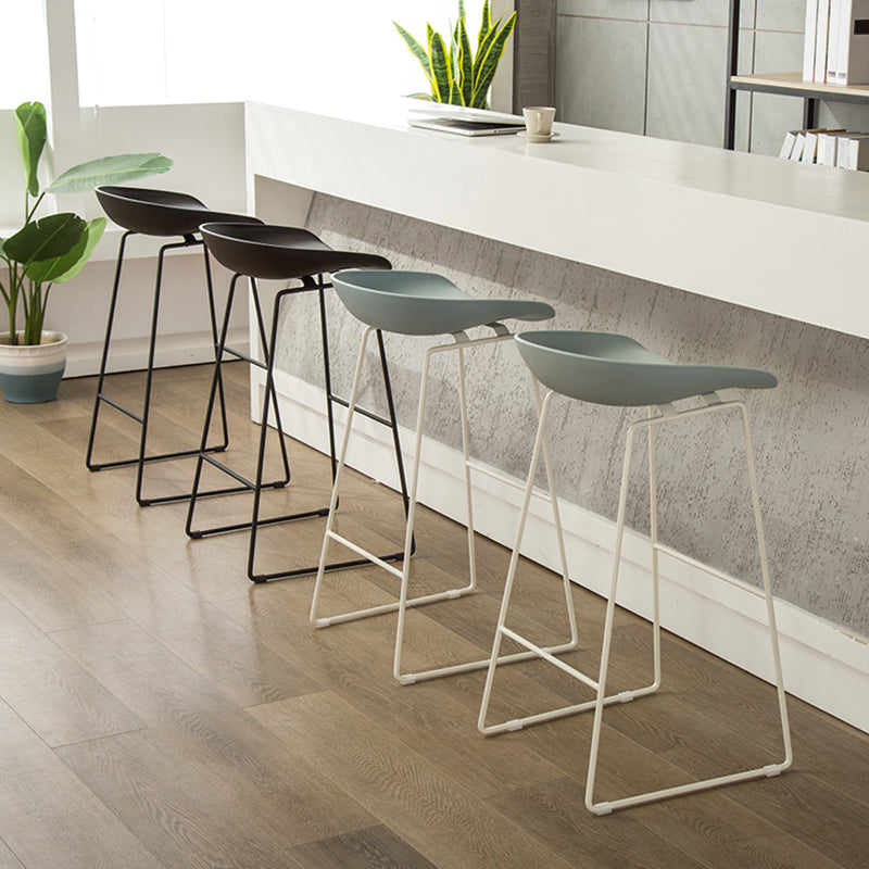 Scandinavian Style Bar-stool with Bucket Seat Counter Chair for Kitchen Bar Clearhalo 'Bar Furniture' 'Bar Stools' 'bar_stools' 'furn' 'furn_bar_stools' 'furniture_bar_stools' 'Kitchen & Dining Furniture' 'kitchen&dining_furn' 'kitchen' 'kitchen_furn' Furniture' 4321650