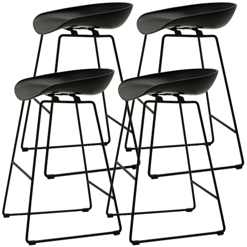 Scandinavian Style Bar-stool with Bucket Seat Counter Chair for Kitchen Bar Black 4 Piece Set Counter Stool(26"H) Clearhalo 'Bar Furniture' 'Bar Stools' 'bar_stools' 'furn' 'furn_bar_stools' 'furniture_bar_stools' 'Kitchen & Dining Furniture' 'kitchen&dining_furn' 'kitchen' 'kitchen_furn' Furniture' 4321674