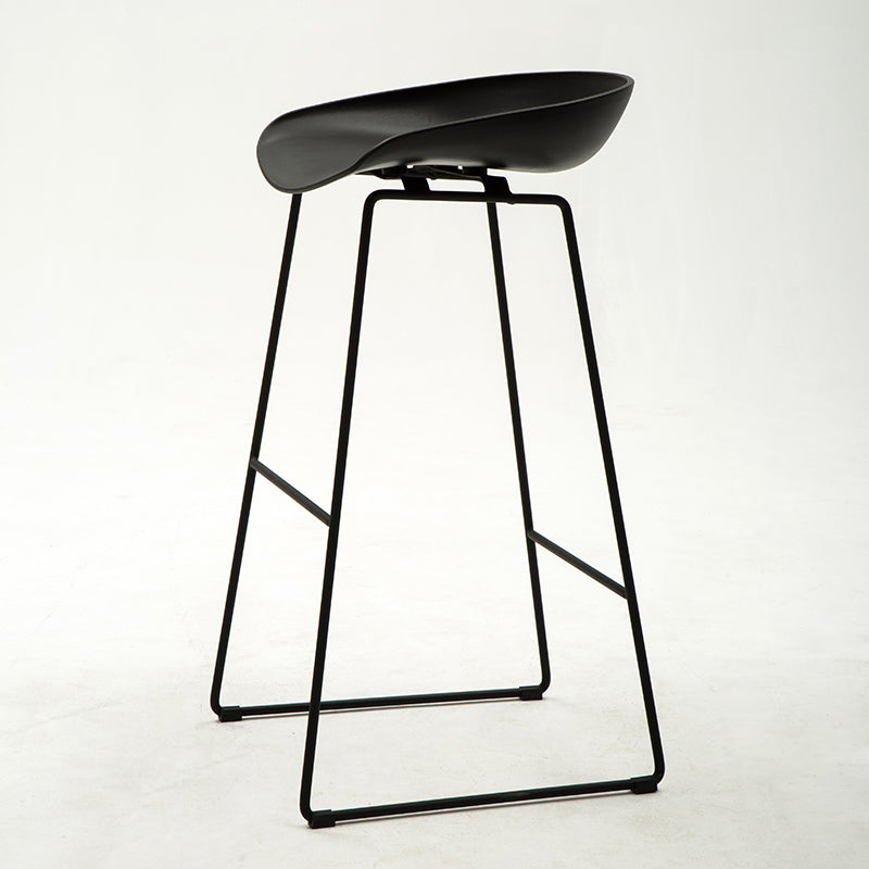 Scandinavian Style Bar-stool with Bucket Seat Counter Chair for Kitchen Bar Black 1 Piece Bar Stool(30"H) Clearhalo 'Bar Furniture' 'Bar Stools' 'bar_stools' 'furn' 'furn_bar_stools' 'furniture_bar_stools' 'Kitchen & Dining Furniture' 'kitchen&dining_furn' 'kitchen' 'kitchen_furn' Furniture' 4321678