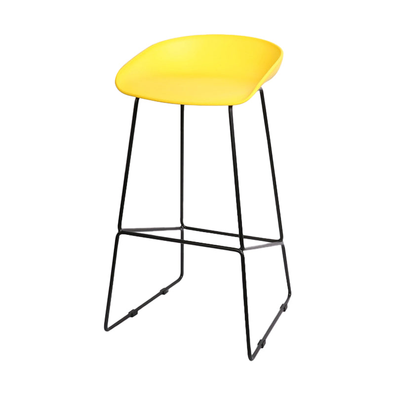 Industrial Indoor Barstool Iron Simple Tall Stool with Plastic Seat Yellow 1 Piece Clearhalo 'Bar Furniture' 'Bar Stools' 'bar_stools' 'furn' 'furn_bar_stools' 'furniture_bar_stools' 'Kitchen & Dining Furniture' 'kitchen&dining_furn' 'kitchen' 'kitchen_furn' Furniture' 4329655