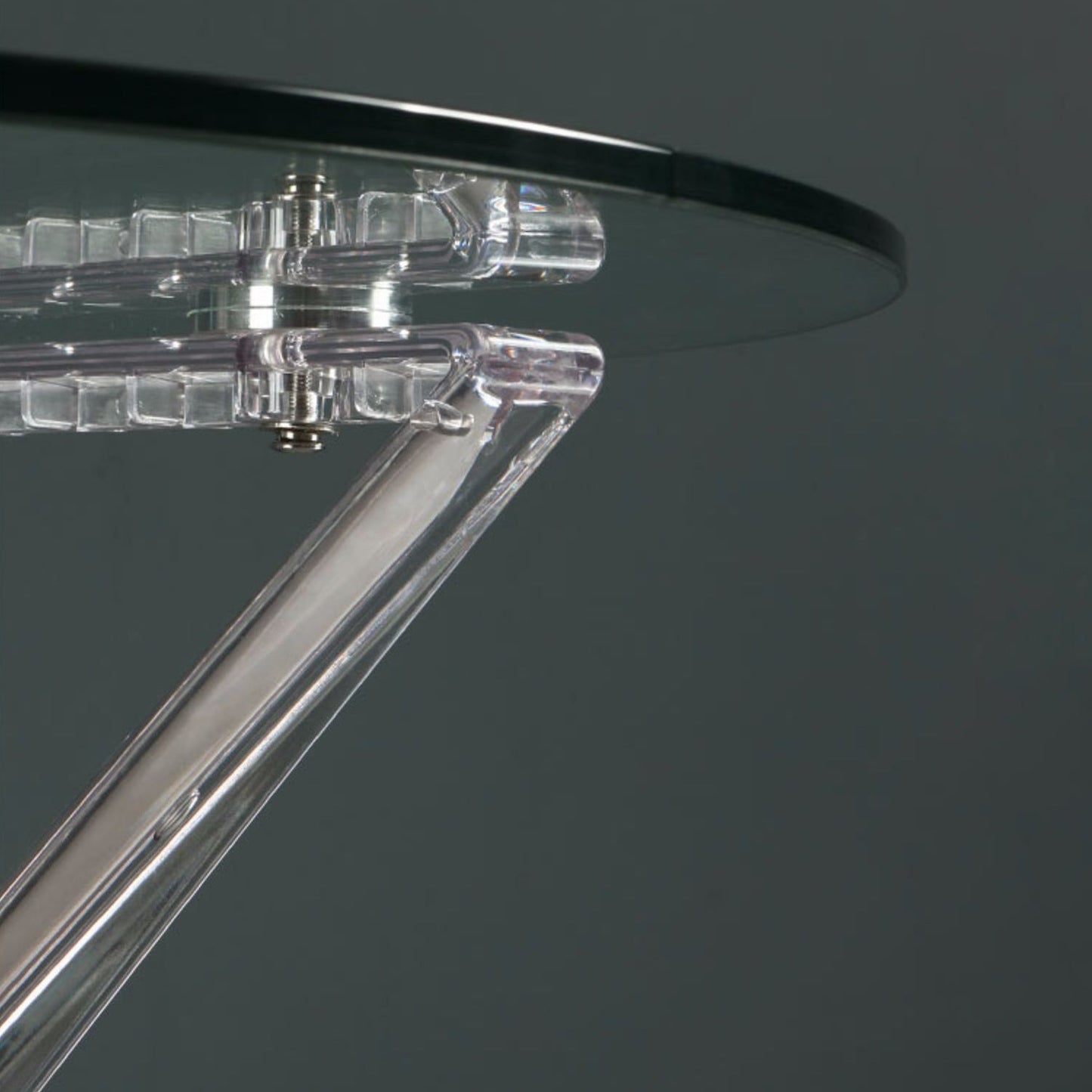 31.5" Modern Style Dining Table Round Glass Pedestal Dining Table for Home Use Clearhalo ' dining_table' 'Dining Tables & Seating' 'Dining Tables' 'furn' 'furn_dining_table' 'Furniture' 'furniture_dining_table' 'Kitchen & Dining Furniture' 'kitchen&dining_furn' 'kitchen' 'kitchen_dining_table' 4342812