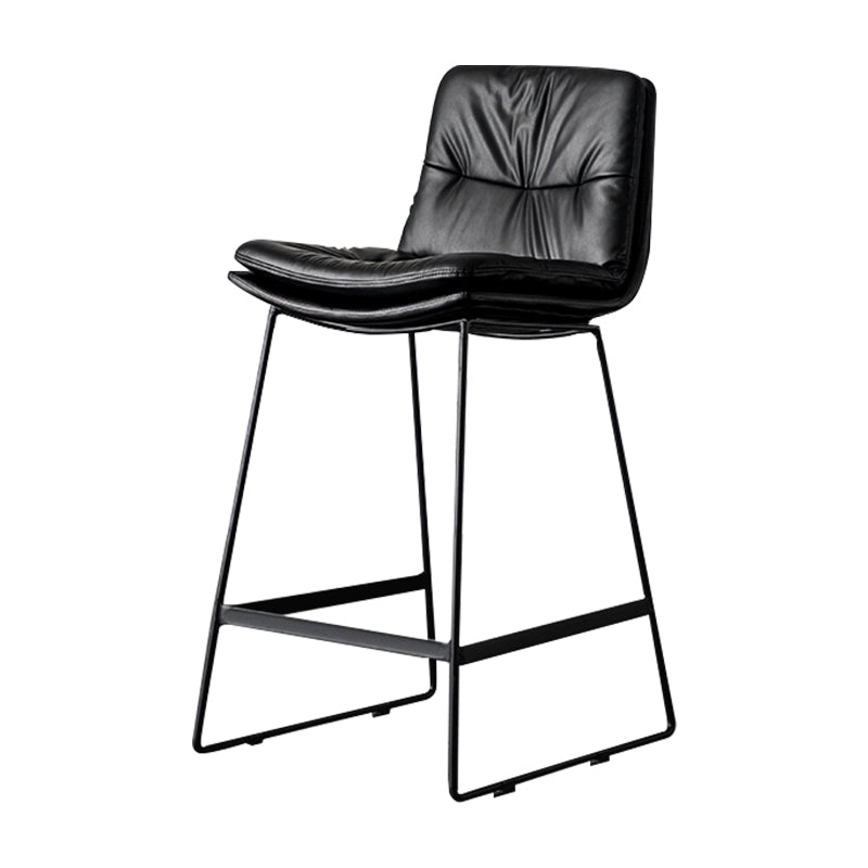 Modern Bucket Low Back Bar Stool Iron Legs Footrest Indoor Counter Stool Black Counter Stool(26"H) Clearhalo 'Bar Furniture' 'Bar Stools' 'bar_stools' 'furn' 'furn_bar_stools' 'furniture_bar_stools' 'Kitchen & Dining Furniture' 'kitchen&dining_furn' 'kitchen' 'kitchen_furn' Furniture' 4344292