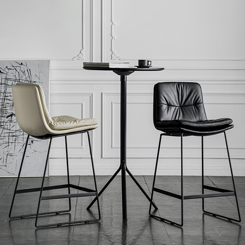 Modern Bucket Low Back Bar Stool Iron Legs Footrest Indoor Counter Stool Clearhalo 'Bar Furniture' 'Bar Stools' 'bar_stools' 'furn' 'furn_bar_stools' 'furniture_bar_stools' 'Kitchen & Dining Furniture' 'kitchen&dining_furn' 'kitchen' 'kitchen_furn' Furniture' 4344300