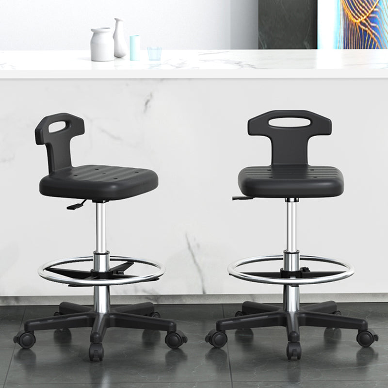 Adjustable Counter Bar Stool Backrest Plastic Bar Stool with Swivel in Black Clearhalo 'Bar Furniture' 'Bar Stools' 'bar_stools' 'furn' 'furn_bar_stools' 'furniture_bar_stools' 'Kitchen & Dining Furniture' 'kitchen&dining_furn' 'kitchen' 'kitchen_furn' Furniture' 4354441