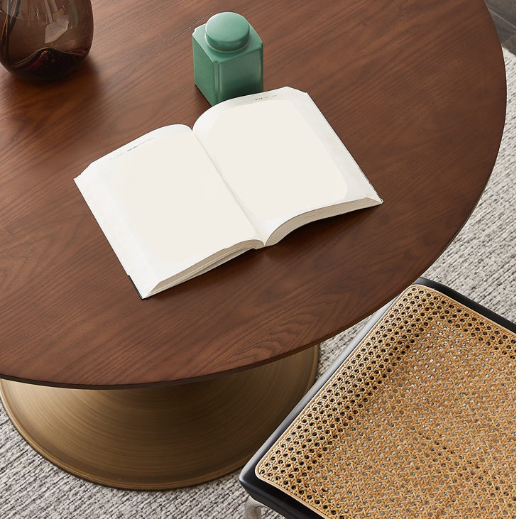 Round Tulip Base Dinette Table Traditional Luxury Dining Room Table for Home Clearhalo ' dining_table' 'Dining Tables & Seating' 'Dining Tables' 'furn' 'furn_dining_table' 'Furniture' 'furniture_dining_table' 'Kitchen & Dining Furniture' 'kitchen&dining_furn' 'kitchen' 'kitchen_dining_table' 4369053