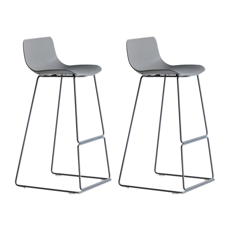 Contemporary Plastic Barstool Bristol Bar Stool With Metal Legs and Low Back Grey 2 Piece Set Clearhalo 'Bar Furniture' 'Bar Stools' 'bar_stools' 'furn' 'furn_bar_stools' 'furniture_bar_stools' 'Kitchen & Dining Furniture' 'kitchen&dining_furn' 'kitchen' 'kitchen_furn' Furniture' 4380449