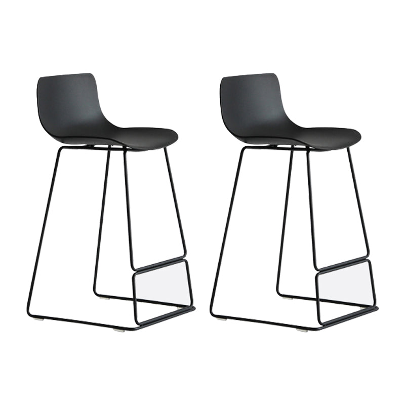 Contemporary Plastic Barstool Bristol Bar Stool With Metal Legs and Low Back Black 2 Piece Set Counter Stool(26"H) Clearhalo 'Bar Furniture' 'Bar Stools' 'bar_stools' 'furn' 'furn_bar_stools' 'furniture_bar_stools' 'Kitchen & Dining Furniture' 'kitchen&dining_furn' 'kitchen' 'kitchen_furn' Furniture' 4380458