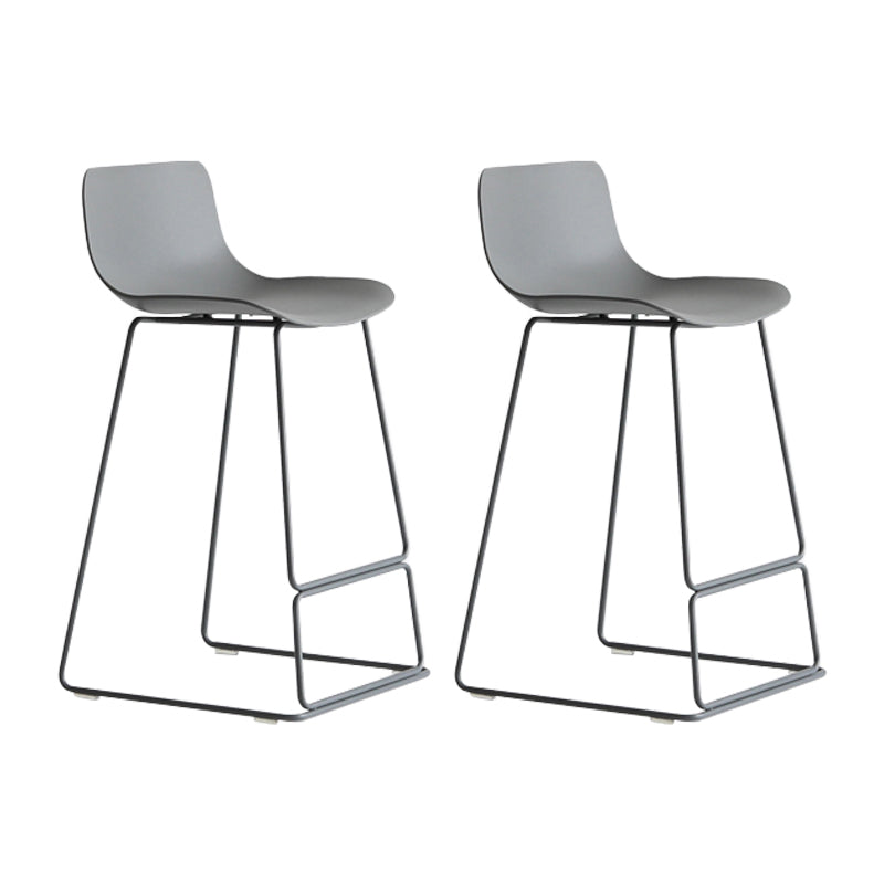 Contemporary Plastic Barstool Bristol Bar Stool With Metal Legs and Low Back Grey 2 Piece Set Counter Stool(26"H) Clearhalo 'Bar Furniture' 'Bar Stools' 'bar_stools' 'furn' 'furn_bar_stools' 'furniture_bar_stools' 'Kitchen & Dining Furniture' 'kitchen&dining_furn' 'kitchen' 'kitchen_furn' Furniture' 4380464