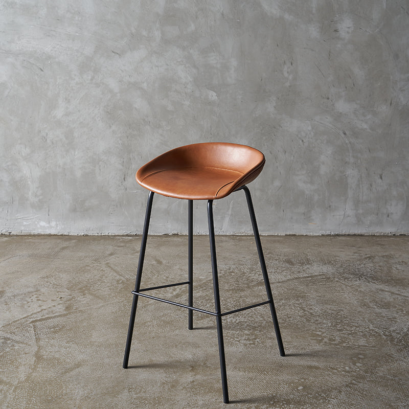 Industrial Indoor Barstool Iron Distressed Quilted Tall Stool with Leather Seat Yellow-Brown 1 Piece Clearhalo 'Bar Furniture' 'Bar Stools' 'bar_stools' 'furn' 'furn_bar_stools' 'furniture_bar_stools' 'Kitchen & Dining Furniture' 'kitchen&dining_furn' 'kitchen' 'kitchen_furn' Furniture' 4392025