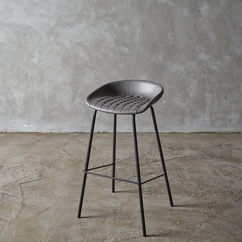 Industrial Indoor Barstool Iron Distressed Quilted Tall Stool with Leather Seat Dark Gray-Black 1 Piece Clearhalo 'Bar Furniture' 'Bar Stools' 'bar_stools' 'furn' 'furn_bar_stools' 'furniture_bar_stools' 'Kitchen & Dining Furniture' 'kitchen&dining_furn' 'kitchen' 'kitchen_furn' Furniture' 4392039