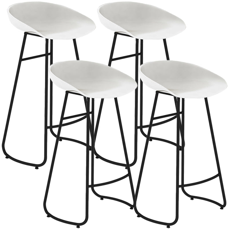 Simple Iron Low Back Barstool Nordic Indoor Tall Stool with Bucket Seat White 4 Piece Set Bar Stool(30"H) Clearhalo 'Bar Furniture' 'Bar Stools' 'bar_stools' 'furn' 'furn_bar_stools' 'furniture_bar_stools' 'Kitchen & Dining Furniture' 'kitchen&dining_furn' 'kitchen' 'kitchen_furn' Furniture' 4393395