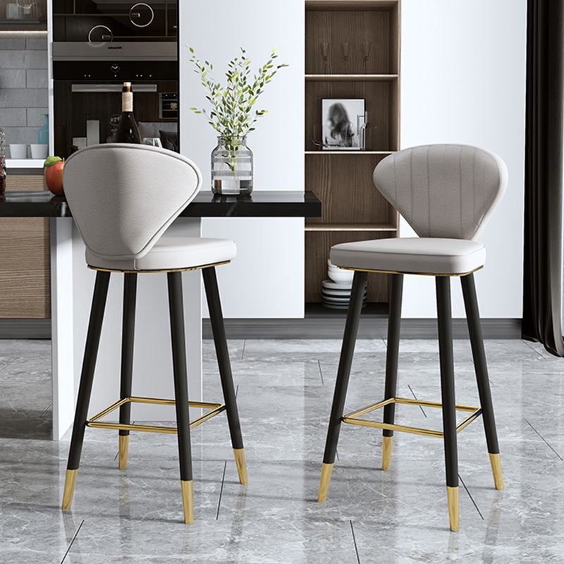 Scandinavian Swivel Leather Counter Stools Black Low Back Bar Stools with Footrest Clearhalo 'Bar Furniture' 'Bar Stools' 'bar_stools' 'furn' 'furn_bar_stools' 'furniture_bar_stools' 'Kitchen & Dining Furniture' 'kitchen&dining_furn' 'kitchen' 'kitchen_furn' Furniture' 4395640