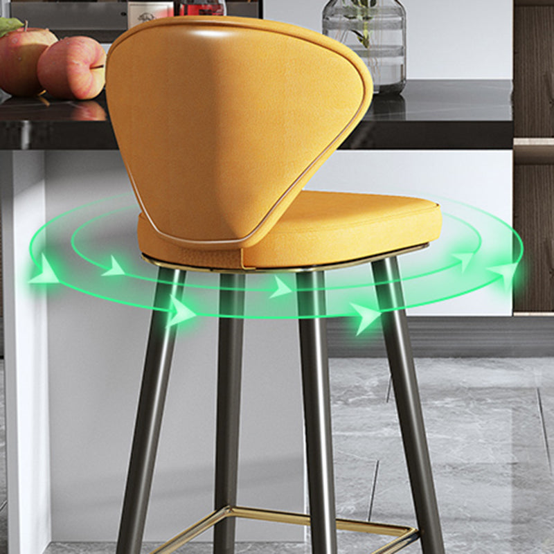 Scandinavian Swivel Leather Counter Stools Black Low Back Bar Stools with Footrest Clearhalo 'Bar Furniture' 'Bar Stools' 'bar_stools' 'furn' 'furn_bar_stools' 'furniture_bar_stools' 'Kitchen & Dining Furniture' 'kitchen&dining_furn' 'kitchen' 'kitchen_furn' Furniture' 4395650